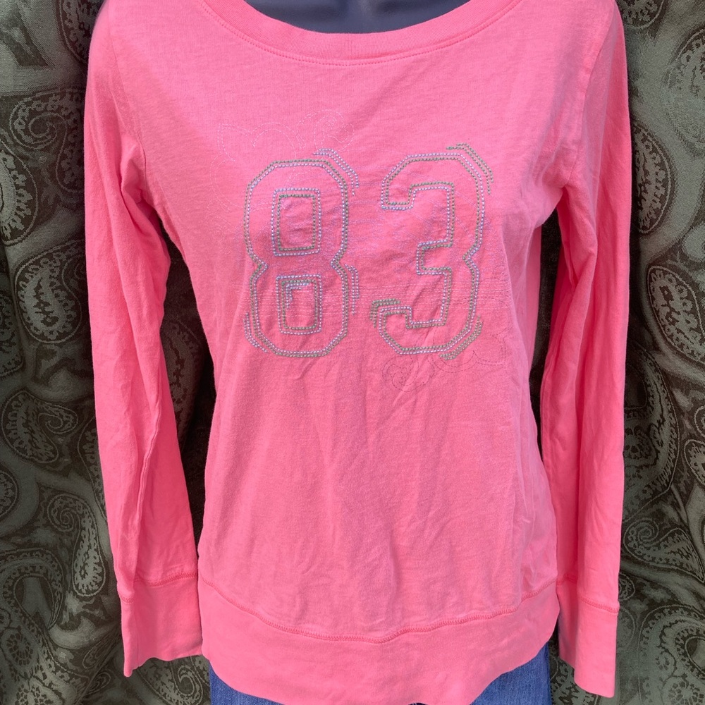 Old navy long sleeve tee!